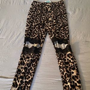 Cheetah print leggings with lace cut out size L